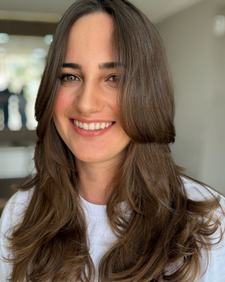 Corte Feminino em Vilas do Atlântico, Lauro de Freitas