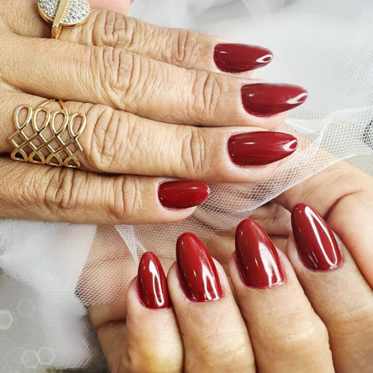 Manicure e Nail Art no Vilas do Atlântico | Estação de Beleza Vilas
