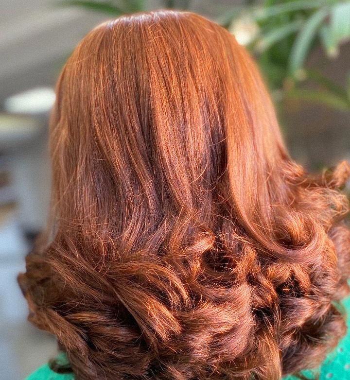 Coloração e mechas · Estação de Beleza Vilas — salão de beleza em Vilas do Atlântico, Lauro de Freitas - BA