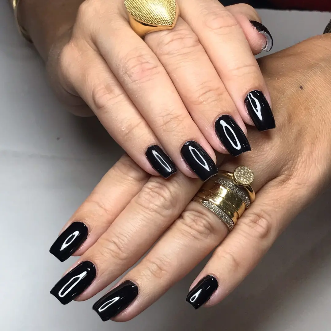 Manicure e Nail Art no Vilas do Atlântico | Estação de Beleza Vilas